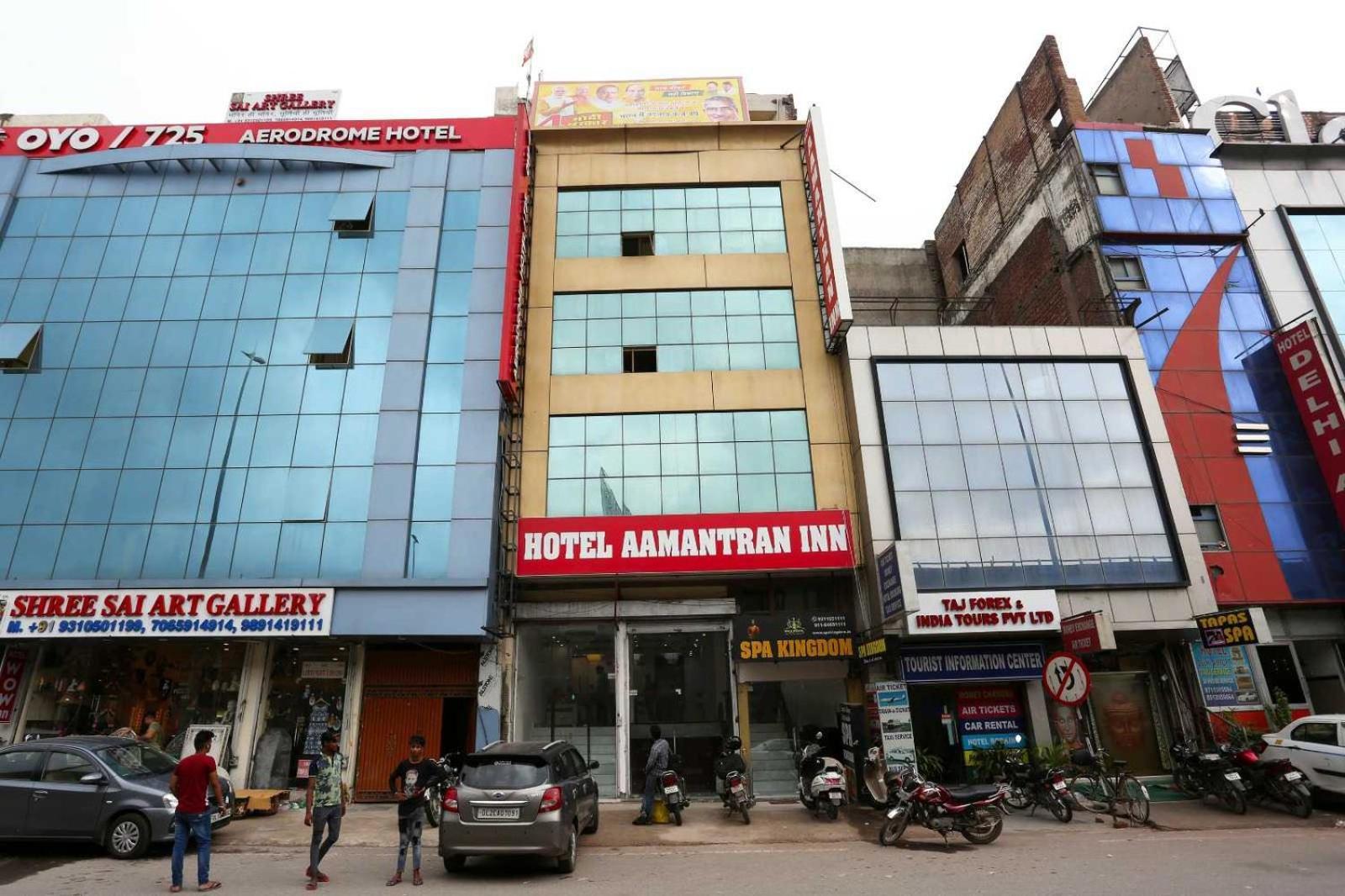 Oyo Flagship Hotel Aamantran Inn New Delhi Exterior photo